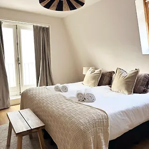 https://rembrandtplein-house.amsterdamhotelsnl.com