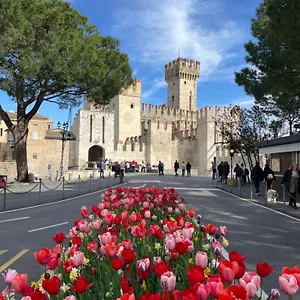 https://alma-garda-home.it-lombardy.com